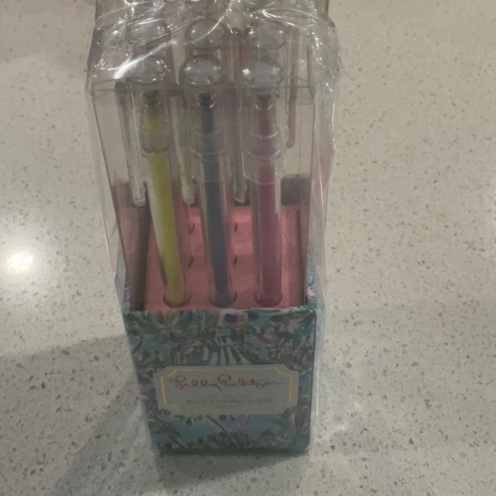 New Lilly Pulitzer gel pen set of 9